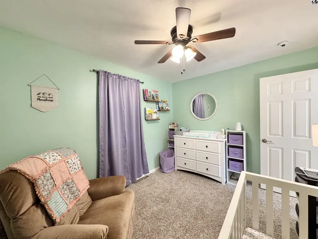 1202 E 56th Avenue Hutchinson KS 67502