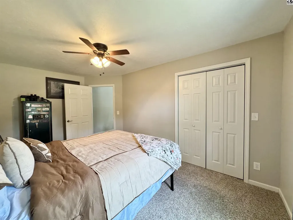 1202 E 56th Avenue Hutchinson KS 67502