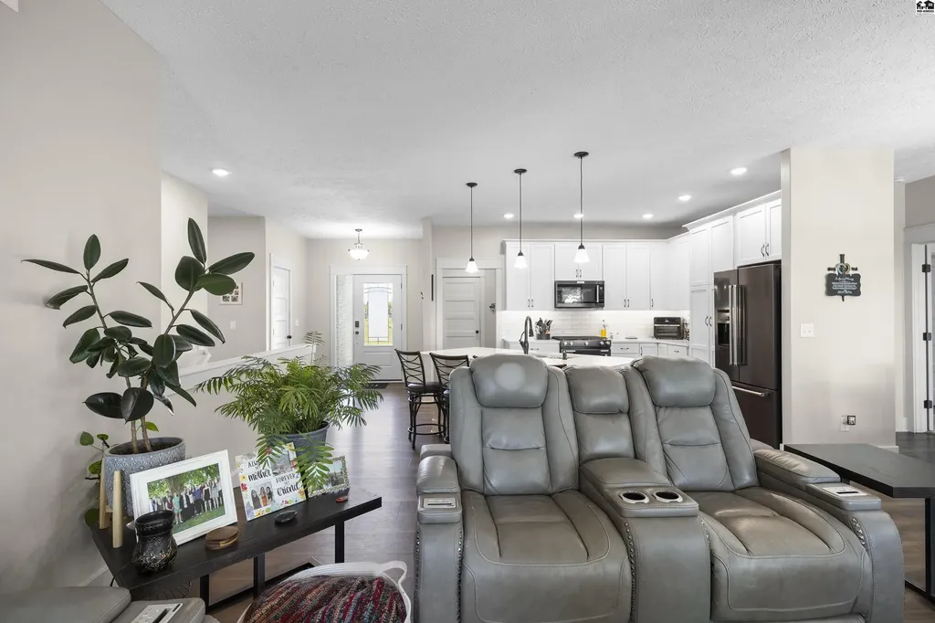 1644 Sonora Drive Mcpherson KS 67460