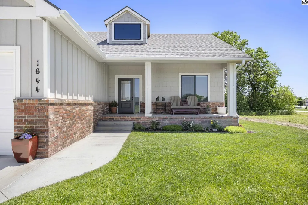 1644 Sonora Drive Mcpherson KS 67460