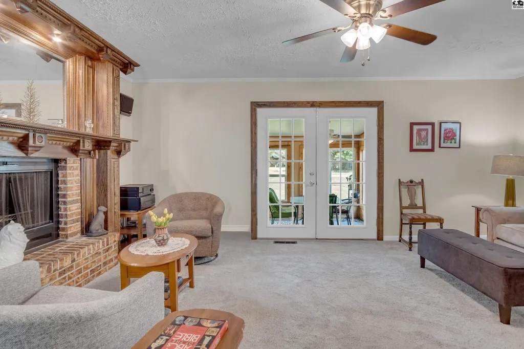 305 Oak Park Drive Mcpherson KS 67460