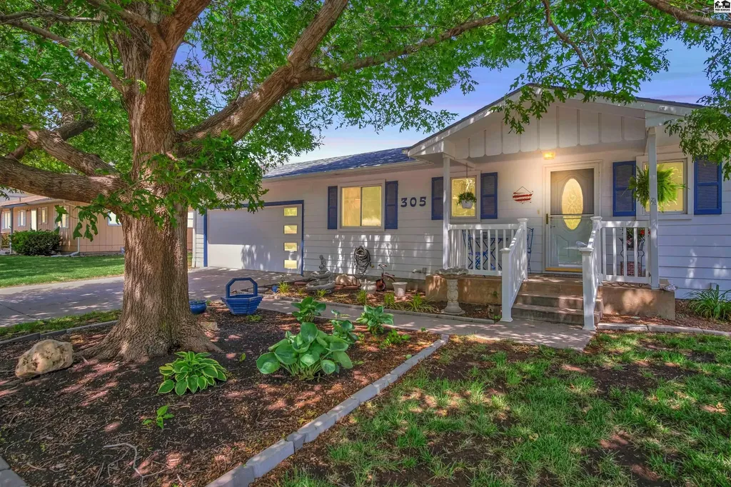 305 Oak Park Drive Mcpherson KS 67460
