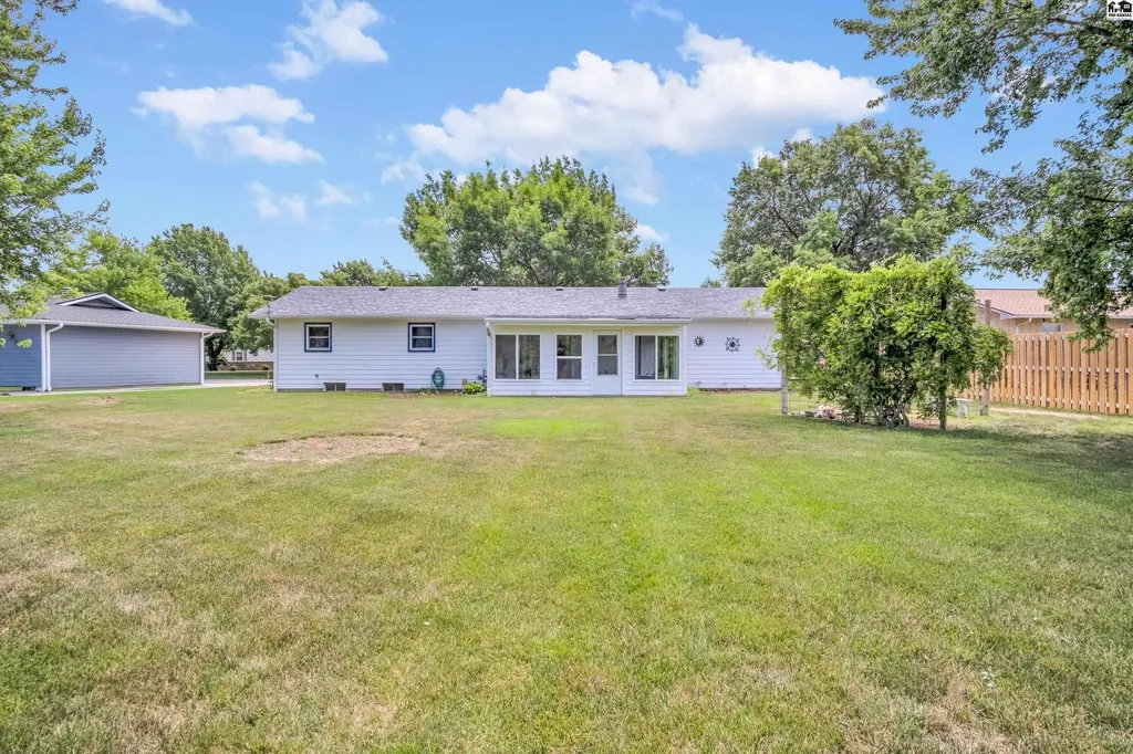 305 Oak Park Drive Mcpherson KS 67460
