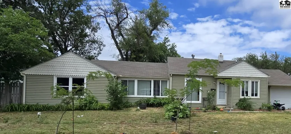 2103 N Jackson Street Hutchinson KS 67502