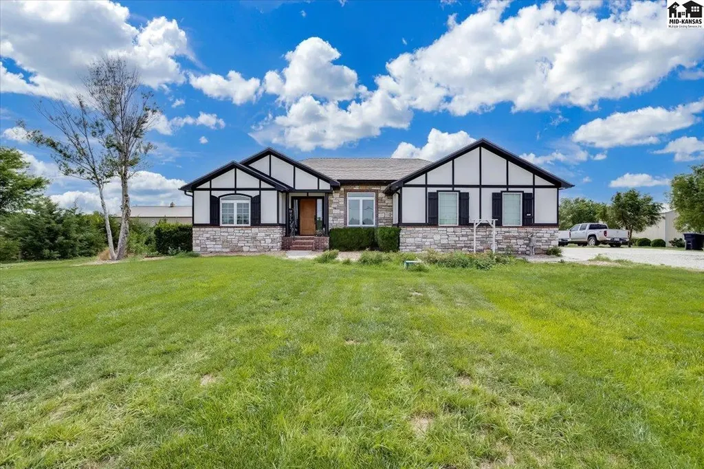 1310 N Wilshire Drive Hutchinson KS 67501