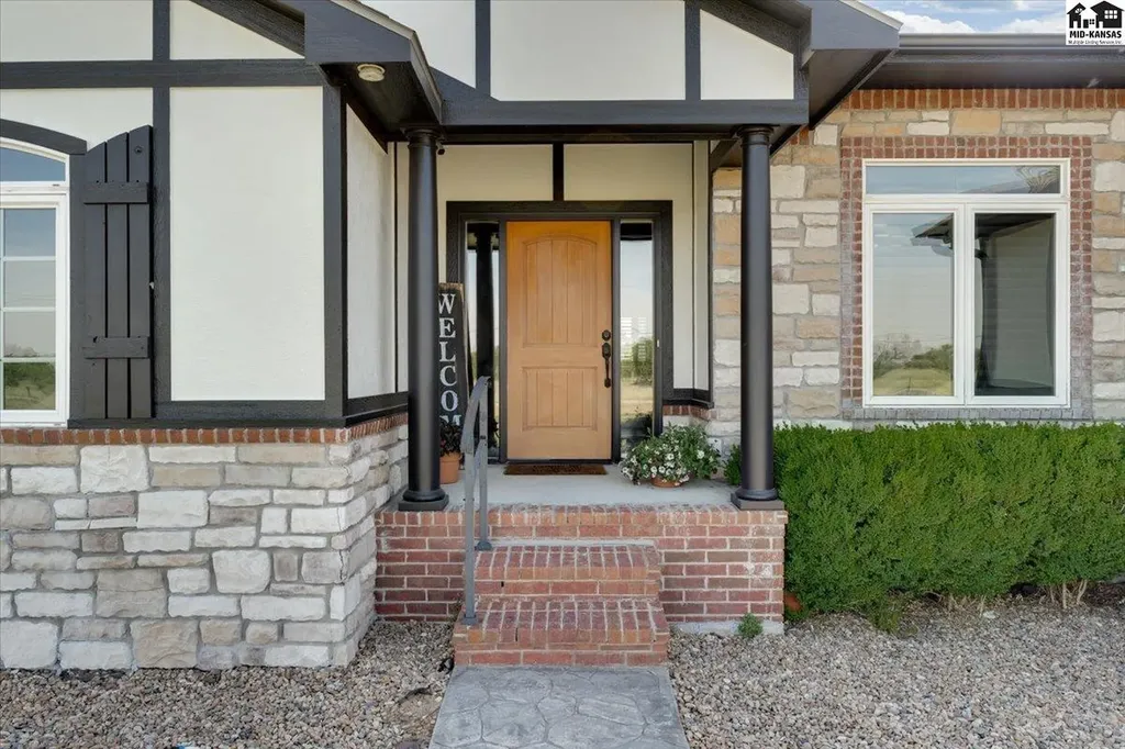 1310 N Wilshire Drive Hutchinson KS 67501