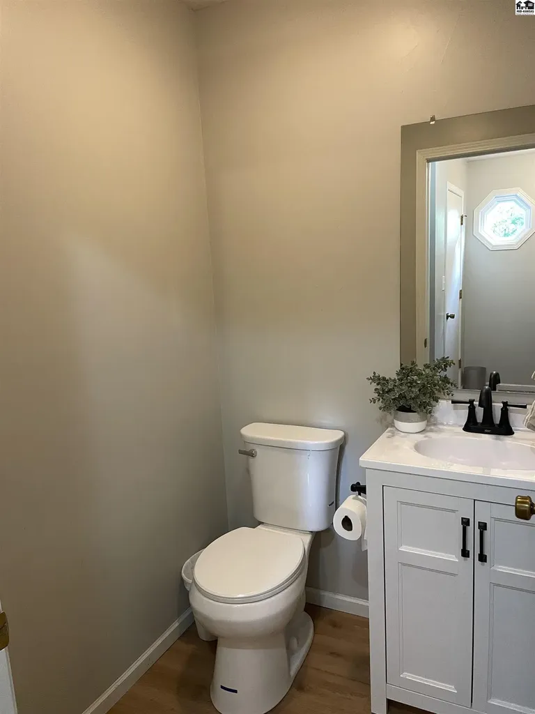 3009 N Ridgecrest Drive Hutchinson KS 67502