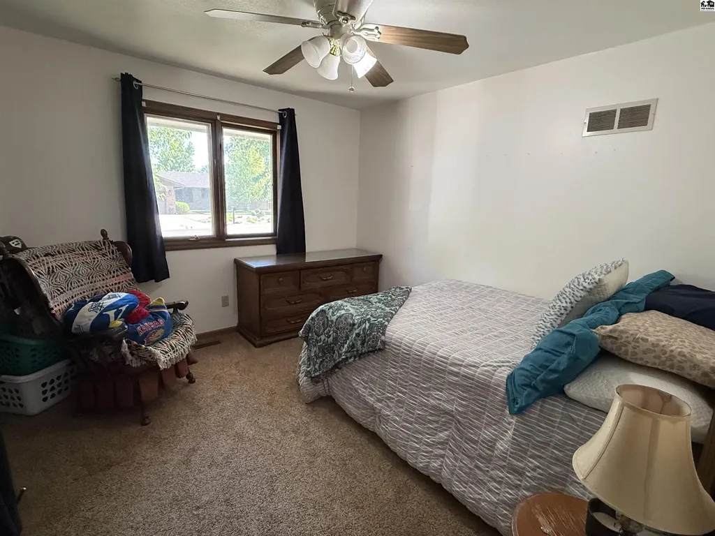 12 Warren Drive South Hutchinson KS 67505