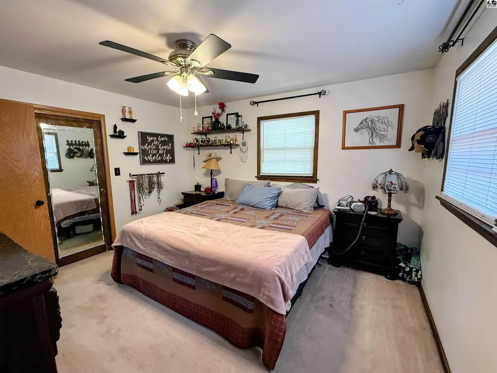 1107 E 20th Avenue Hutchinson KS 67502