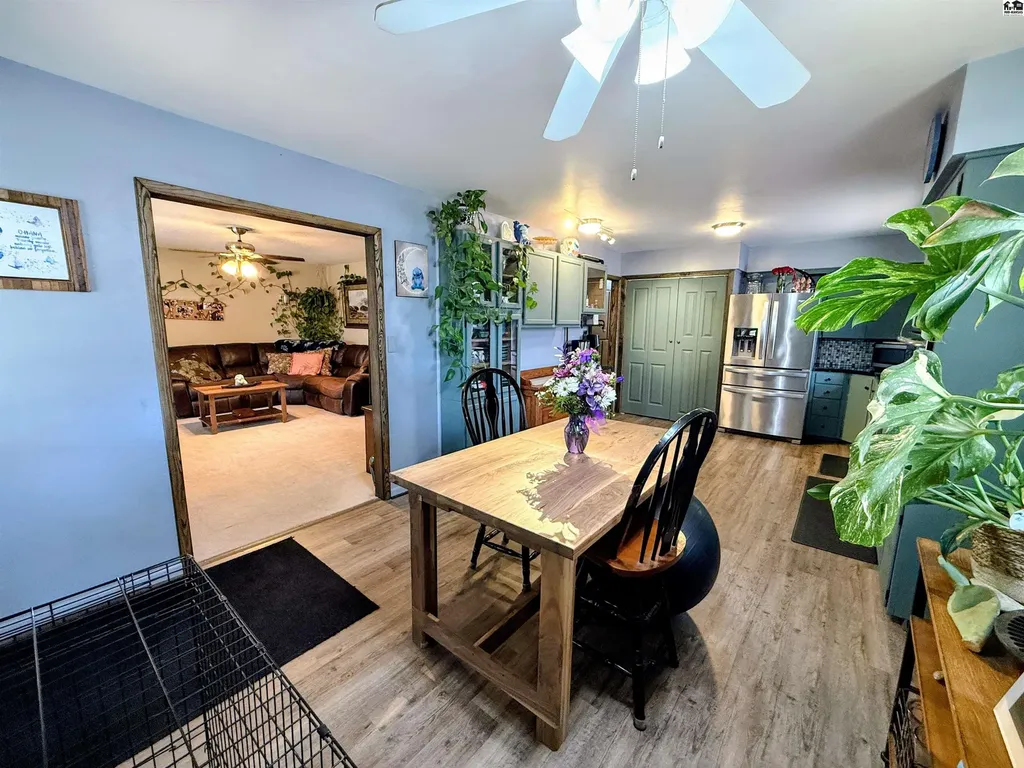 1107 E 20th Avenue Hutchinson KS 67502