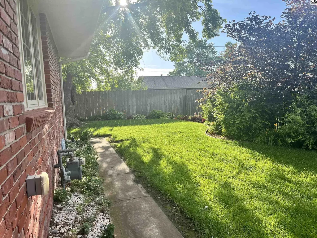 2603 Colorado Street Hutchinson KS 67502