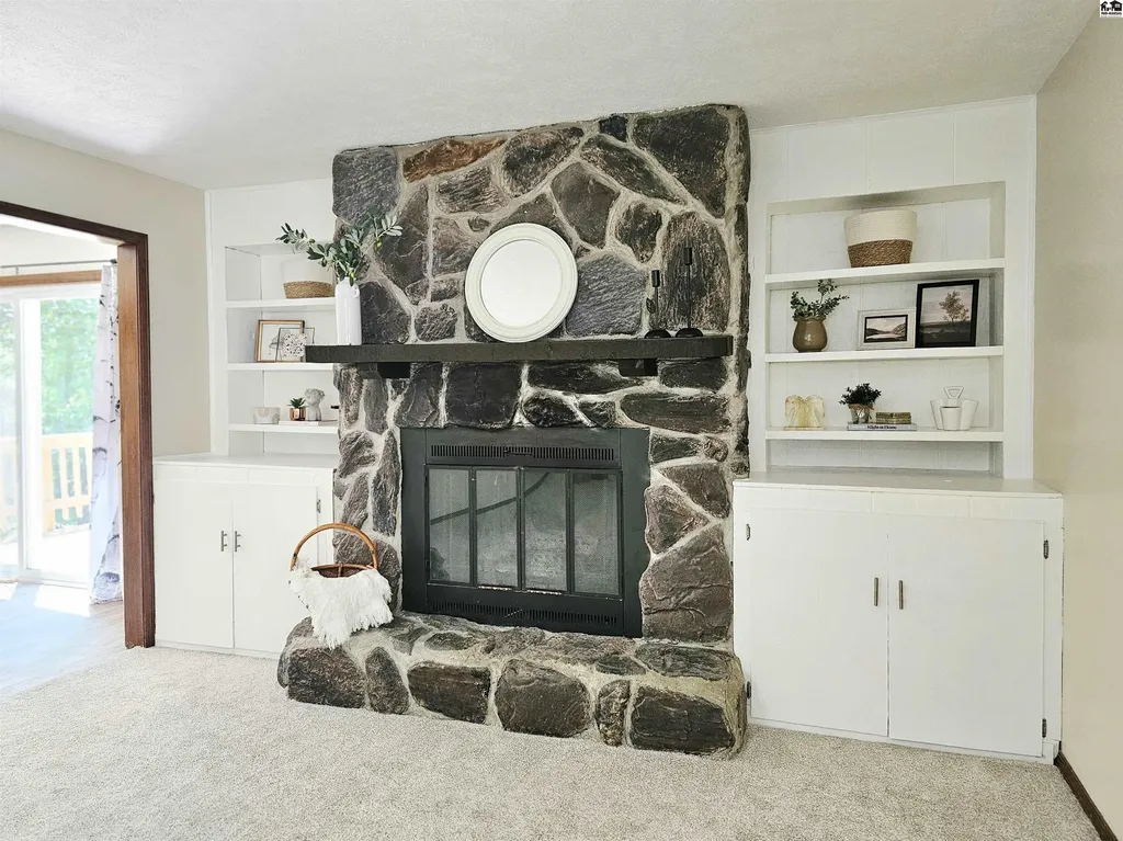 7402 N Lake Road Hutchinson KS 67502