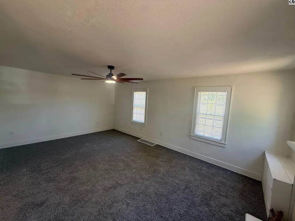 1507 E 26th Avenue Hutchinson KS 67502