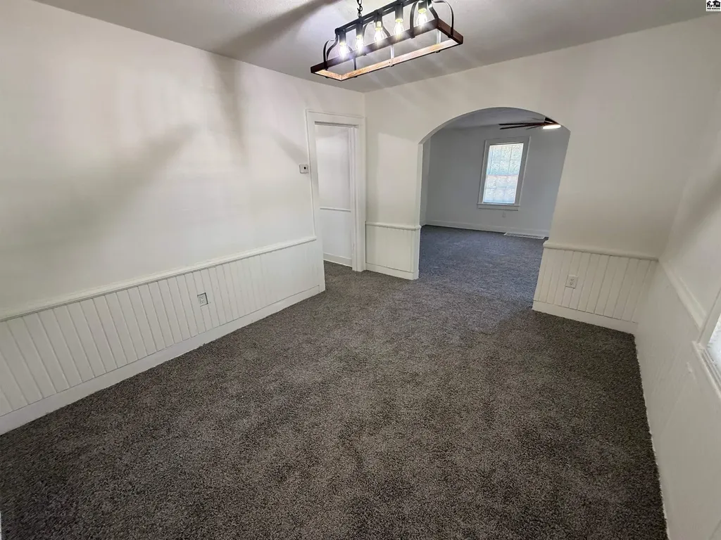 1507 E 26th Avenue Hutchinson KS 67502