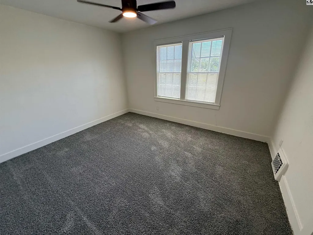 1507 E 26th Avenue Hutchinson KS 67502