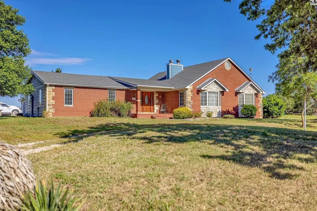 19447 SW Meadowlark Road Rose Hill KS 67133