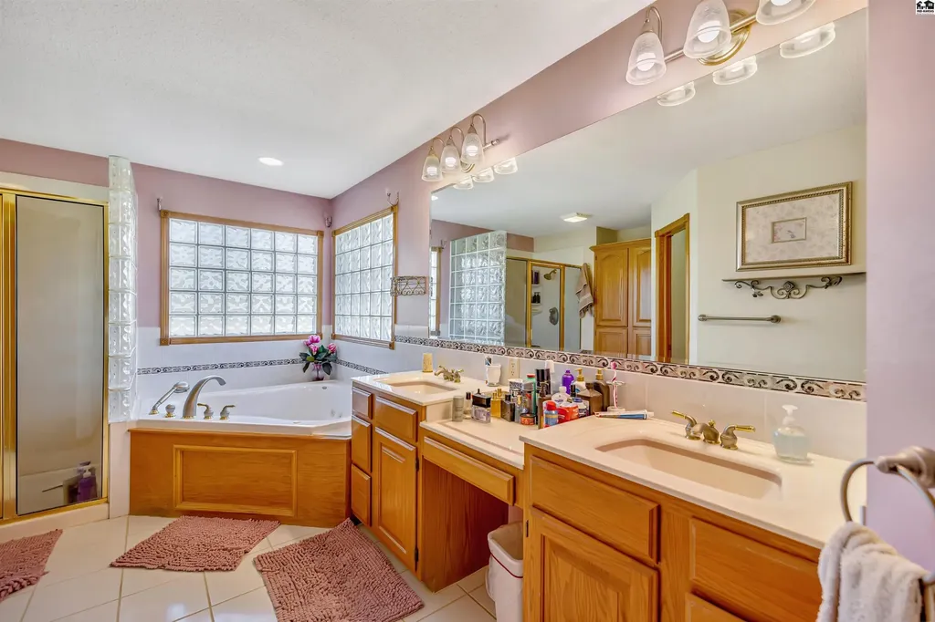 19447 SW Meadowlark Road Rose Hill KS 67133