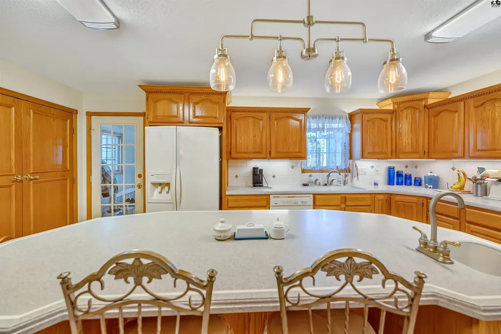 19447 SW Meadowlark Road Rose Hill KS 67133