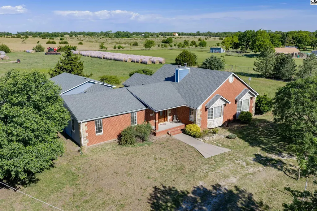 19447 SW Meadowlark Road Rose Hill KS 67133
