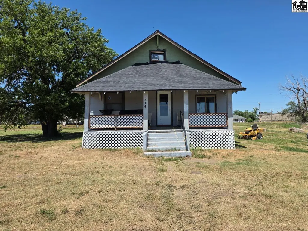 814 Cole Street Hutchinson KS 67501