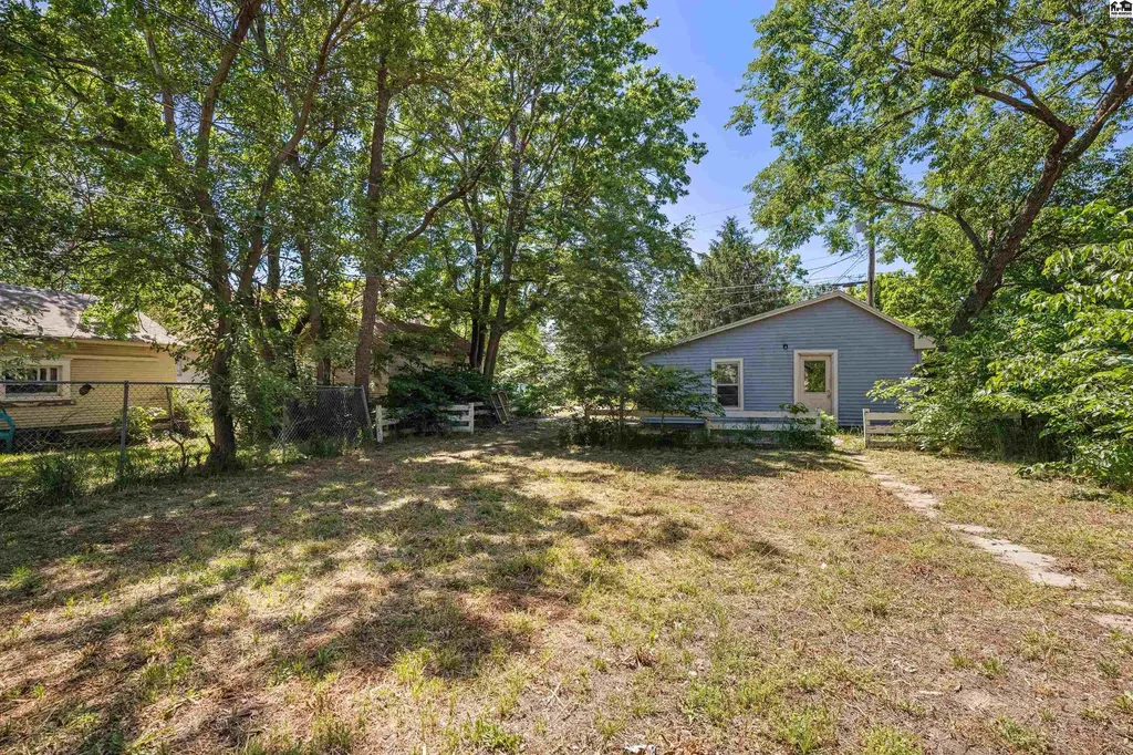 825 E Sherman Street Hutchinson KS 67501