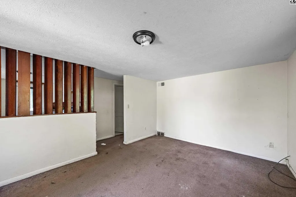825 E Sherman Street Hutchinson KS 67501