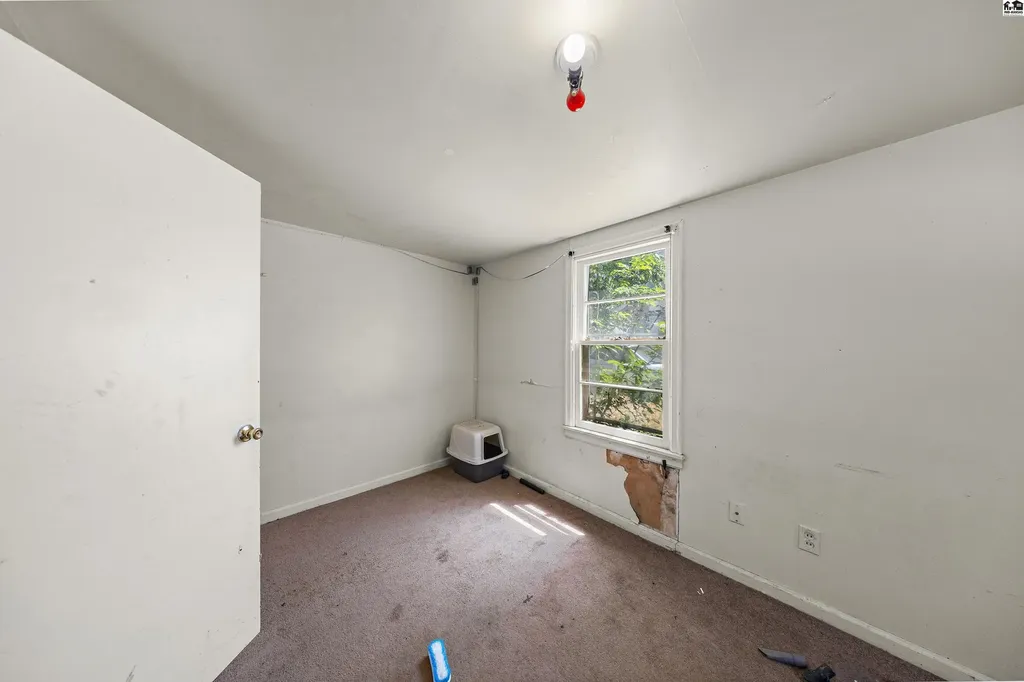 825 E Sherman Street Hutchinson KS 67501