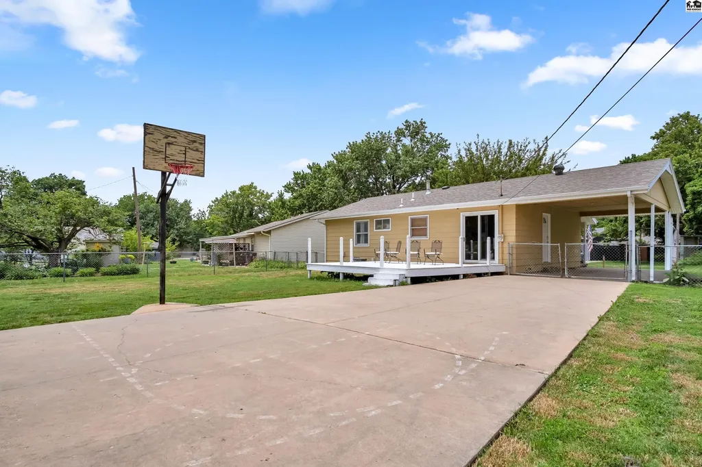 942 Sycamore Place Mcpherson KS 67460
