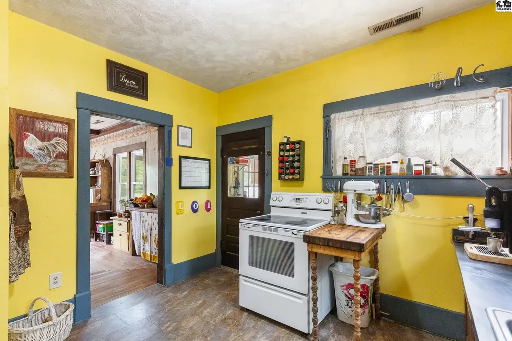 18209 S Hodge Road Arlington KS 67514