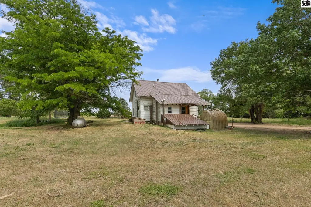 18209 S Hodge Road Arlington KS 67514