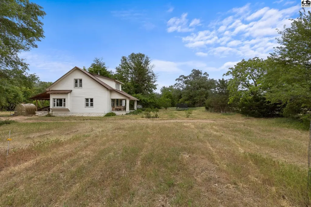 18209 S Hodge Road Arlington KS 67514