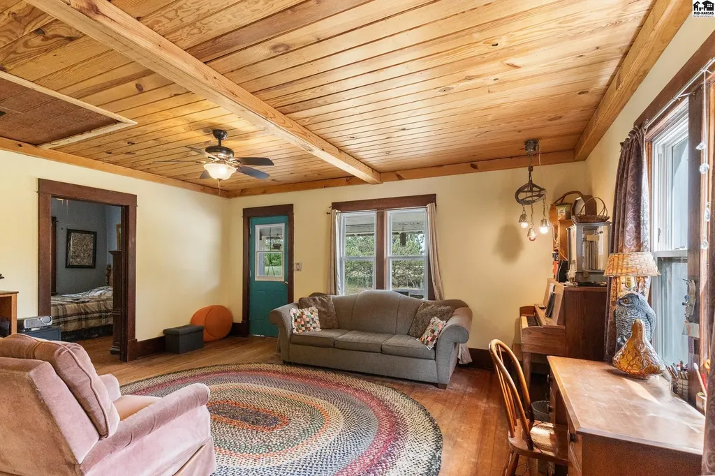 18209 S Hodge Road Arlington KS 67514