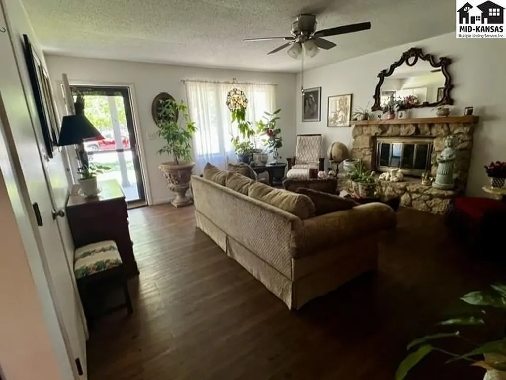 2604 Rambler Road Hutchinson KS 67502