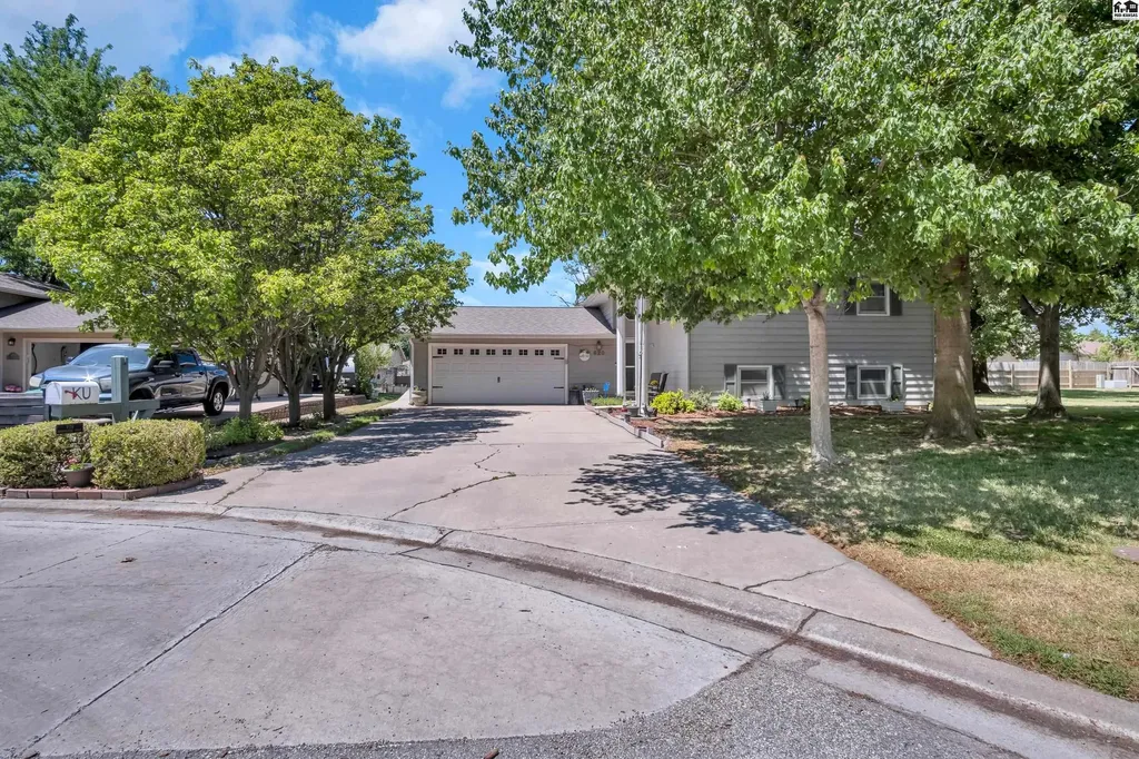 620 Manchester Court Mcpherson KS 67460