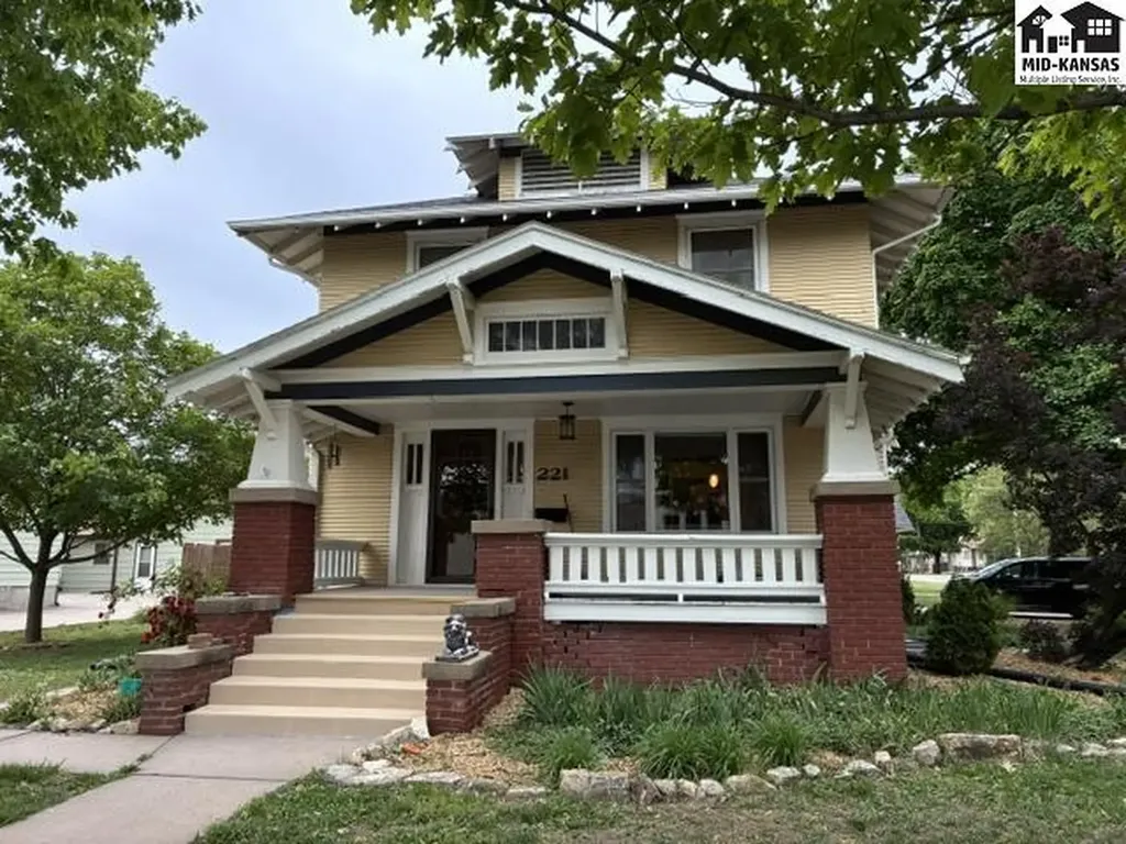 221 N Walnut Street Mcpherson KS 67460