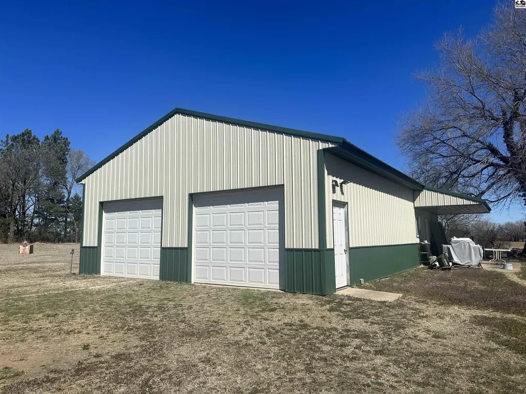 20801 S Peace Road Arlington KS 67514