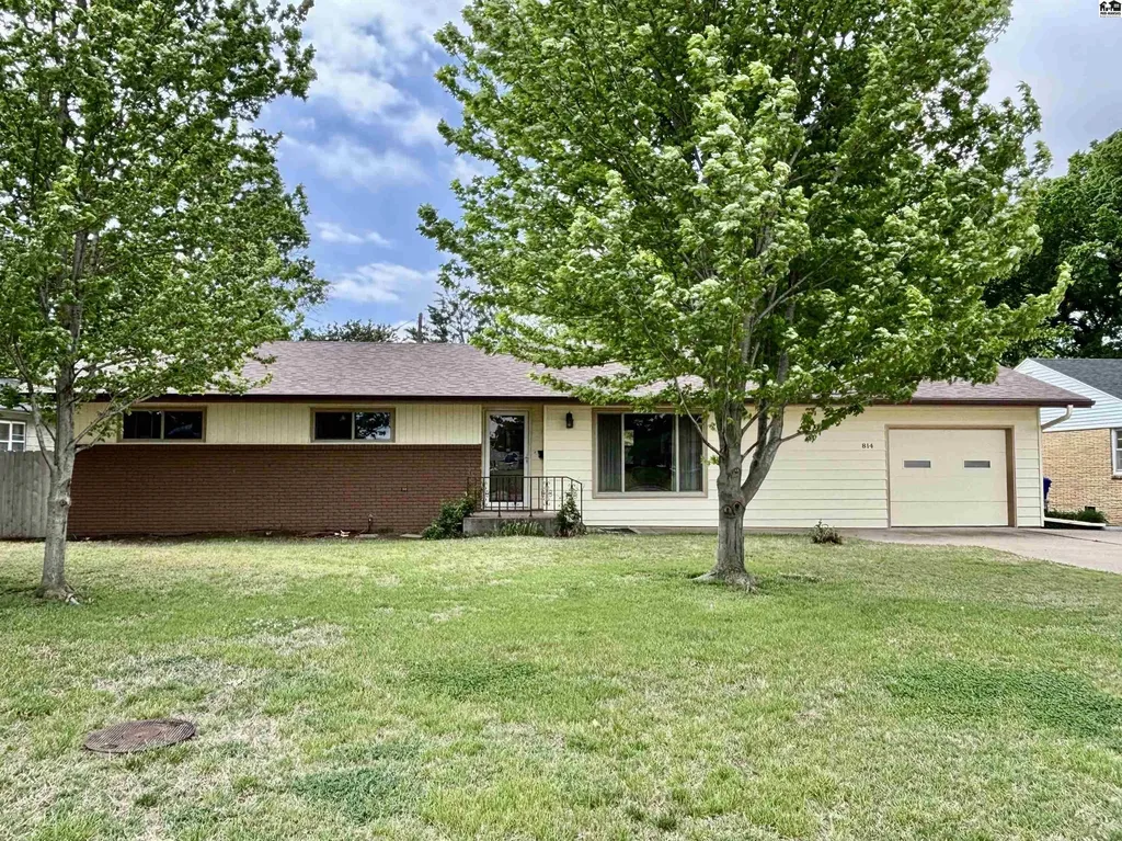 814 E Hancock Street Mcpherson KS 67460