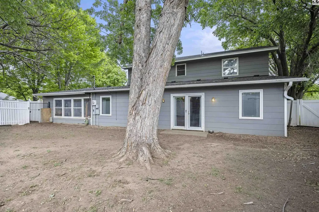 3103 Northwestern Avenue Hutchinson KS 67502