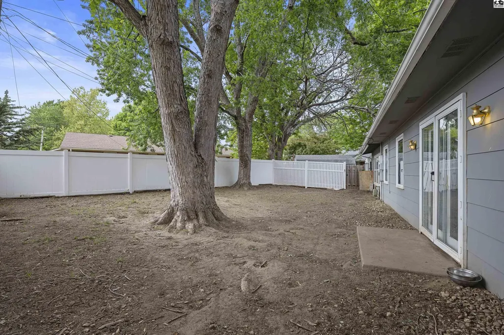 3103 Northwestern Avenue Hutchinson KS 67502