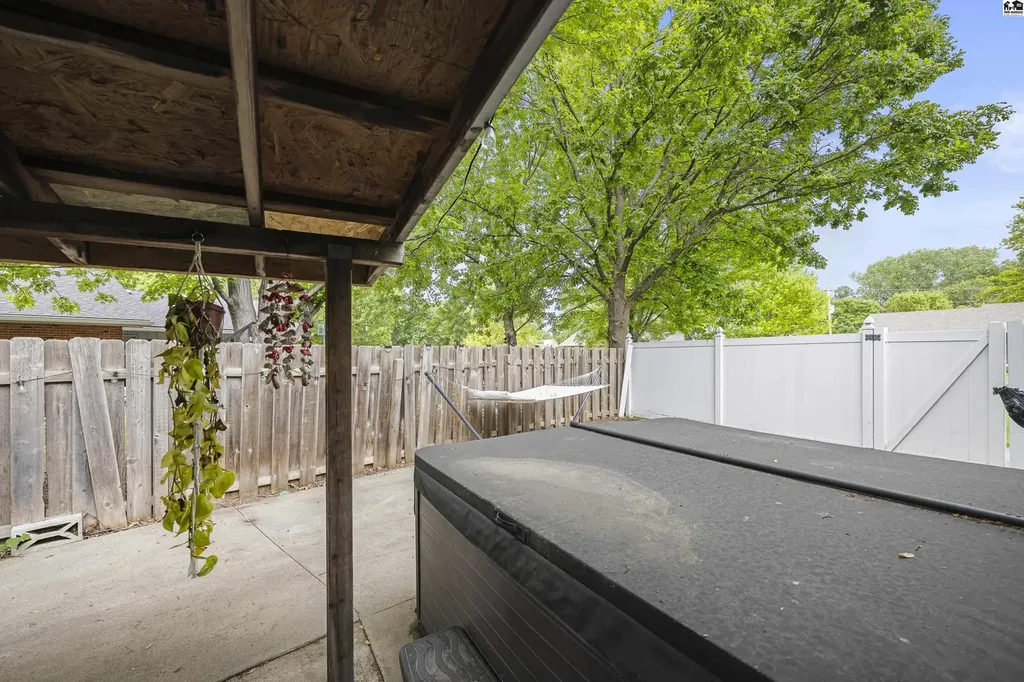 3103 Northwestern Avenue Hutchinson KS 67502
