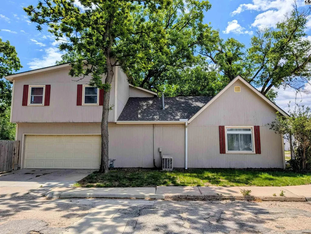 1034 N Grimes Street Mcpherson KS 67460