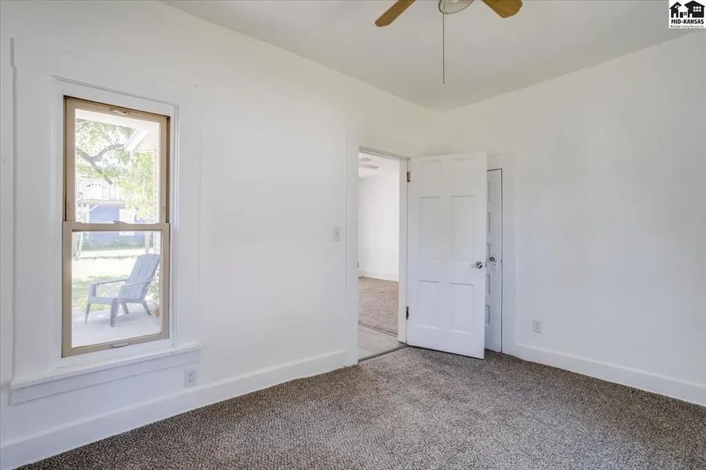 213 N Sedgwick Avenue Haven KS 67543