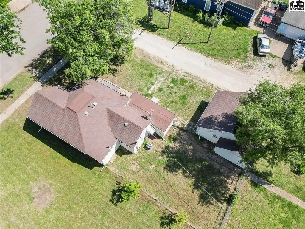 213 N Sedgwick Avenue Haven KS 67543