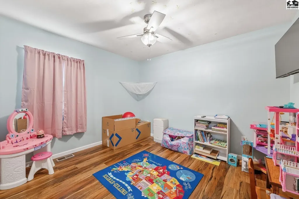 624 W 15th Avenue Hutchinson KS 67501