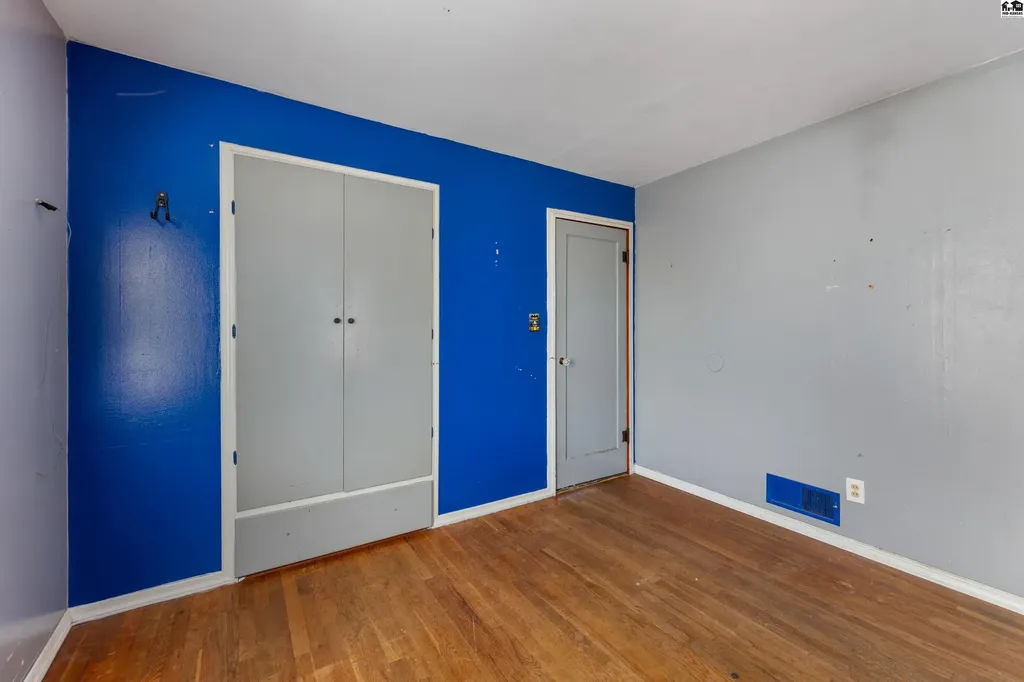 202 W 25th Avenue Hutchinson KS 67052
