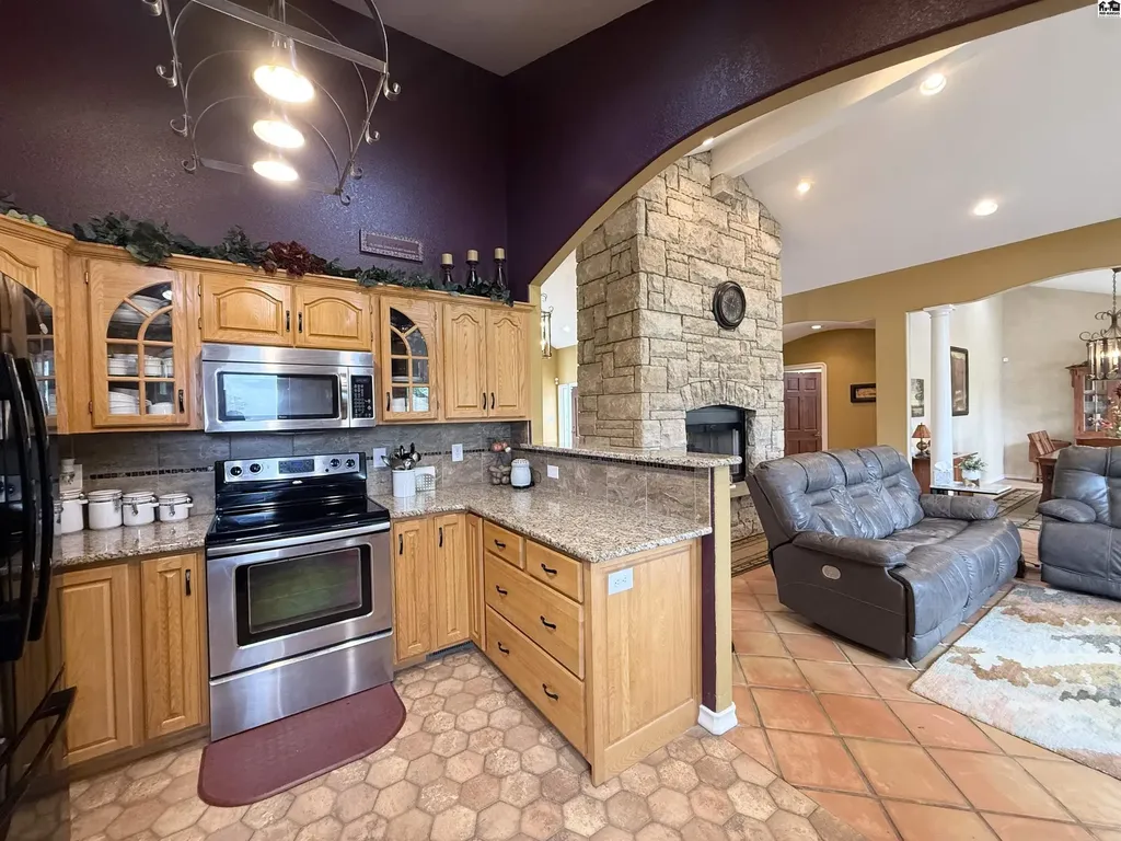 10171 Paganica Pass Hutchinson KS 67502