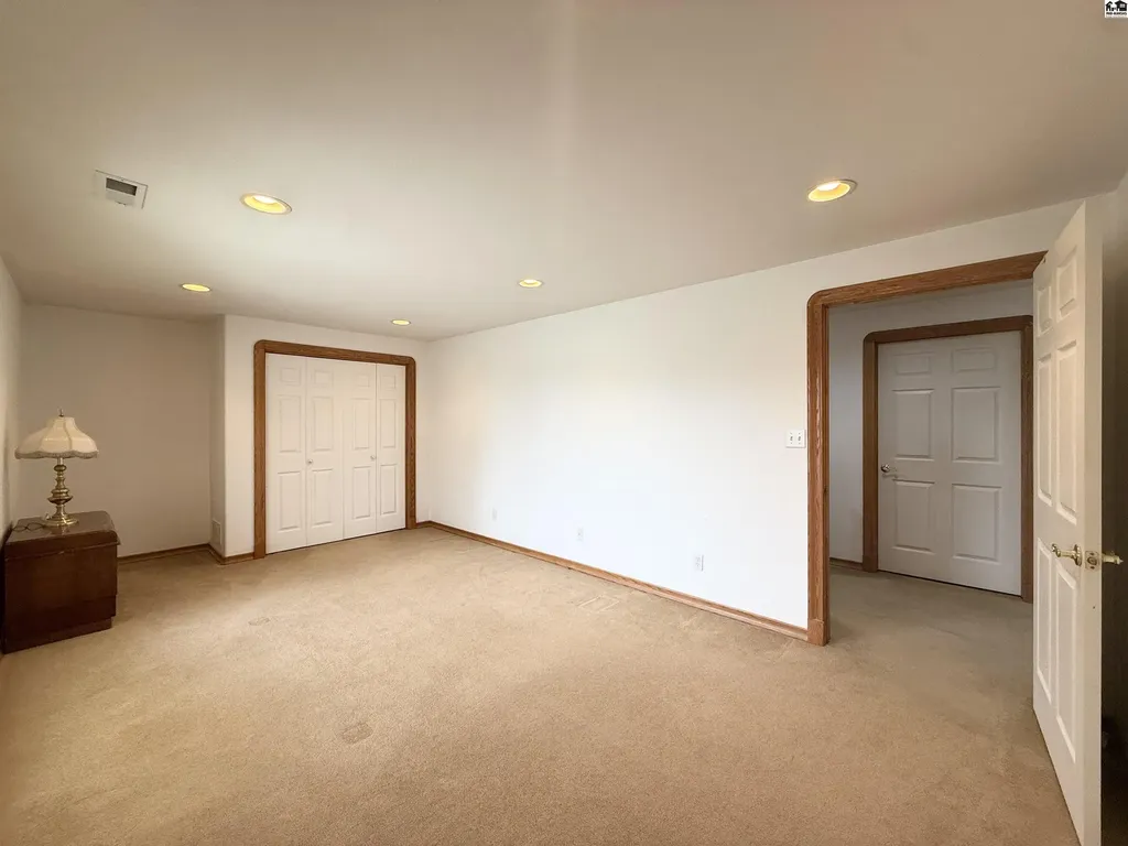 10171 Paganica Pass Hutchinson KS 67502