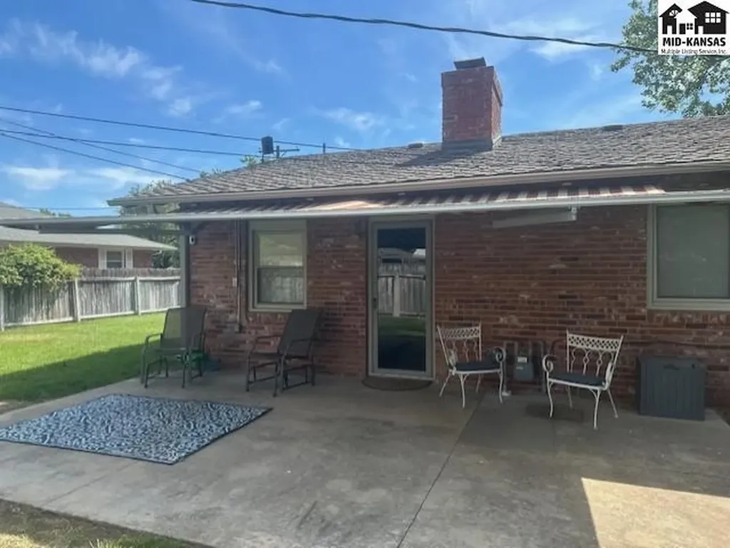 500 Rustic Road Hutchinson KS 67502