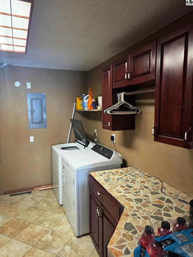 1120 Helen Street Augusta KS 67010