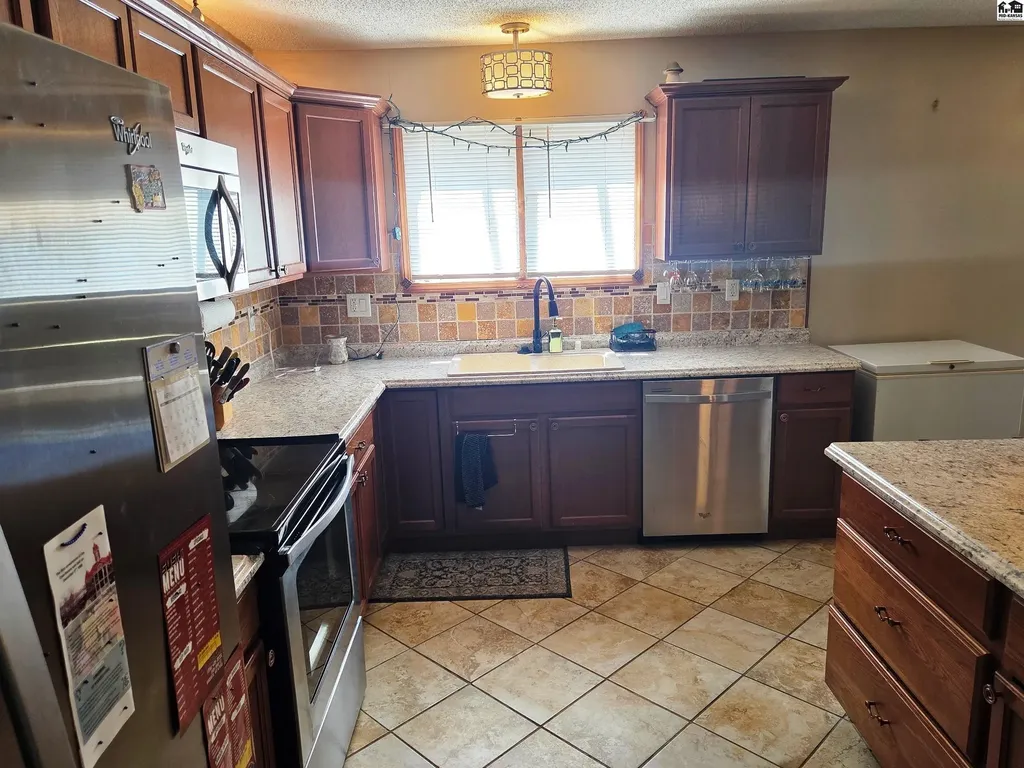 1120 Helen Street Augusta KS 67010